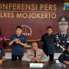 Kapolres Mojokerto Sampaikan Duka Mendalam untuk Keluarga Korban Ledakan di Puri