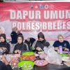 Buka Dapur Umum, 3.000 Paket Nasi Dibagikan Polres Brebes Bantu Warga Terdampak Banjir