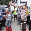 Polisi Peduli, Kapolres Gresik Lepas Rantai ODGJ dan Bantu Pengobatan