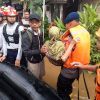 Tim SAR Korbrimob Polri Gerak Cepat Evakuasi Korban Banjir di Jakarta Timur