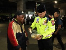 Polri Untuk Masyarakat, SOTR Polresta Malang Kota Bersama Mahasiswa Berbagi dan Jaga Kamtibmas