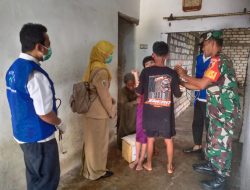 BABINSA SIRNOBOYO BERSAMA TENAGA KESEHATAN GELAR BAKTI SOSIAL DAN PELAYANAN KESEHATAN BAGI KELUARGA DISABILITAS