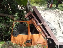 Serka Eko Purwanto bantu proses evakuasi tronton semen terjun ke jurang di Blegah, Korban Supir Meninggal dunia