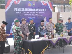 Sepanjang Bulan Ramadhan Polres Blitar Sita dan Musnahkan Ribuan Botol Miras