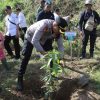 Peduli Lingkungan, Polres Blitar Kota Bersama Forkopimda Tanam Pohon di Area Bekas Tambang
