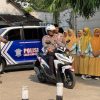 Hardiknas, Polisi Kenalkan Program Keselamatan Berkendara Edukasi Santri di Kediri