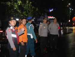 Cegah Premanisme dan Kejahatan Jalanan, Polres Pelabuhan Tanjung Perak Gelar Patroli Gabungan TNI – Polri.