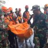 Anggota Koramil Pagerwojo Bantu Evakuasi Korban Hanyut di Waduk Wonorejo, Tulungagung