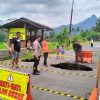 Jalan Kampak–Munjungan Putus Akibat Tanah Ambles di Trenggalek, TNI-Polri Sigap Amankan Lokasi