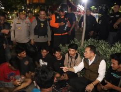 Polres Pelabuhan Tanjung Perak Gelar Patroli Gabungan Awasi Pemberlakuan Jam Malam Anak Dibawah Umur.