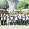 Kapolres Nganjuk Pimpin Jalan Sehat Menuju Bukit Surga, Jalin Kebersamaan di Alam Terbuka