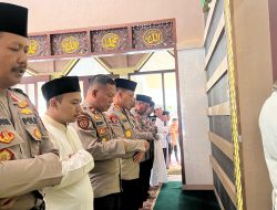 Polresta Banyuwangi Gelar Sholat Ghaib untuk Korban KMP Tunu Pratama Jaya
