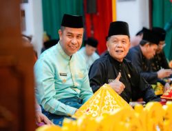 Bupati Kampar Ahmad Yuzar Hadiri Penabalan Gelar Adat Datuk Seri Setia Amanah kepada Gubernur Riau H. Abdul Wahid