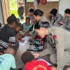 Polri Tanamkan Semangat Belajar kepada Anak-Anak di Kampung Yunad Melalui Pendekatan Humanis