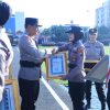 Kapolda Jatim Beri Penghargaan 73 Personel Berprestasi 4 Diantaranya Terima KPLB