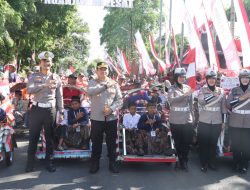 Khitanan Massal Warnai HUT RI ke-80 di Nganjuk, Ratusan Anak Ikuti dengan Antusias
