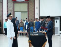 Bupati Kampar Lantik Dan Ambil Sumpah Jabatan Adminostrator Dan Pengawas Di Lingkungan Pemda Kampar