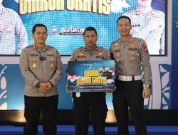 Kapolres Nganjuk Hadiahkan Umroh untuk Anggota Satlantas Berprestasi di Puncak HUT Lalu Lintas ke-70