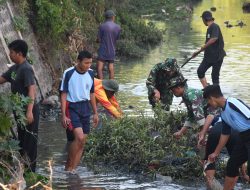 Korem 081/DSJ Bersihkan Sungai Maling dan Bantu Warga Sekitar