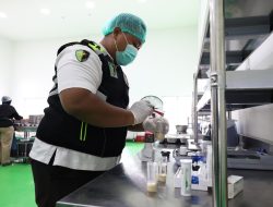 Pastikan MBG Higienis Polres Tulungagung Uji Food Safety di SPPG