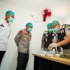 Kapolrestabes Surabaya Cek Kebersihan Dapur SPPG Pastikan MBG Higienis dan Aman