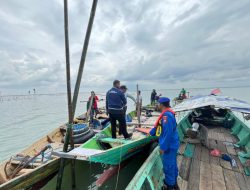 Cegah Konflik Antar Nelayan Satpolairud Polres Gresik Bongkar Dua Rumpon di Perairan Utara