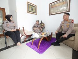 Hari Jadi ke-74 Humas Polri, Polda Jatim Anjangsana ke Purnawirawan
