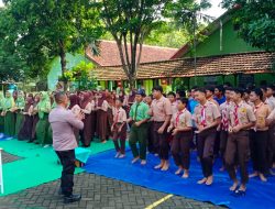 Kapolsek Jatikalen Ajak Pelajar SMPN 1 Jatikalen Jadi Generasi Cerdas Tanpa Narkoba