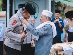 Kapolda Jatim Kunjungi Pondok Pesantren Al-Hikmah Melathen di Tulungagung