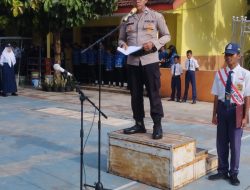 Satbinmas Polres Pasuruan Tanamkan Nilai Kebangsaan dan Karakter Positif di Hati Pelajar SD Dan SMP”