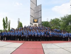 Sambut HUT Korpri ke-54, ASN Polda Jatim Ziarah ke TMP