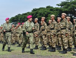Perkuat Pertahanan Nasional, Dankodiklatal Pimpin Upacara Penetapan 550 Komcad Matra Laut TA 2025