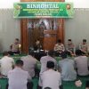 Binrohtal Polres Nganjuk Tekankan Pentingnya Salat Tepat Waktu sebagai Cermin Disiplin Anggota