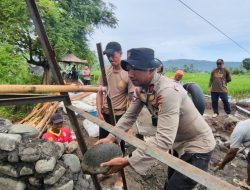 POLRI GERAK CEPAT RESPON PIDATO PRESIDEN PRABOWO, SATBRIMOBDA SULSEL BANGUN JEMBATAN GANTUNG DI SOPPENG
