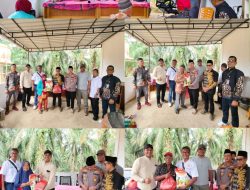 Sinergi untuk Kemanusiaan: Pers Keadilan Tapung Hulu dan Upika Bagikan Sembako kepada Warga Desa Sumbersari