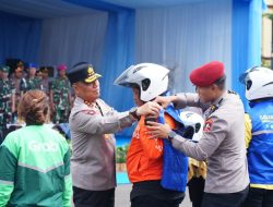 SIARAN PERS POLRI* Polri Perkuat Kemitraan dengan Ojek Online: Polda Lampung Gelar Bakti Sosial dan kesehatan pada Apel Ojol Kamtibmas Nasional 2025