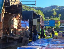 Polri Salurkan Puluhan Ribu Bantuan Logistik untuk Korban Bencana Alam di Sumatera Barat