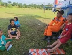 Kru Helikopter Polri Dampingi Warga di Tengah Bencana, Anak-Anak Aceh Tamiang Jadi Sumber Semangat