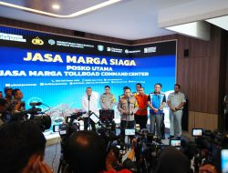 Kapolri Tinjau Pos Command Center, Pastikan Arus Mudik Berjalan Aman dan Nyaman