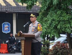 Kapolres Nganjuk Pimpin Apel Kesiapan Pengamanan Malam Natal 2025, Tekankan Kewaspadaan