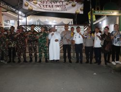 Kapolres Metro Jakarta Barat Tinjau Langsung Pengamanan Ibadah Natal 2025 di Gereja St Andreas Green Garden dan Gereja Maria Bunda Karmel Paroki Tomang