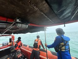 ABK KM Makmur Jaya 89 Diduga Terjatuh di Perairan Bengkalis, Tim SAR Gabungan Lanjutkan Pencarian Hari Ketiga