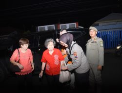 Respon Sigap Polwan Polres Bondowoso Layani Jemaat di Vihara Ariya Maitera