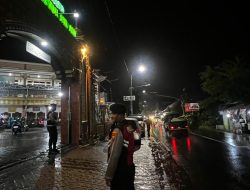 Sat Samapta Polres Pasuruan Amankan Sholat Tarawih di Wilayah Beji, Situasi Aman dan Kondusif