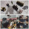 Polres Gresik Amankan 16 Orang dan Puluhan Botol Miras di Cerme, Respons Aduan “Cak Rama”