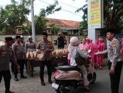Sinergi di Bulan Ramadhan Polres Sumenep Bersama Lintas Instasi Berbagi Takjil