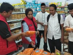 Satgas Pangan Polresta Banyuwangi Ingatkan Swalayan Tarik Produk Hampir Kedaluwarsa