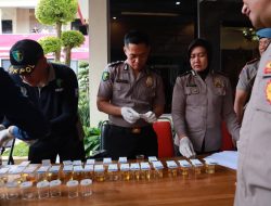 Wujudkan Zero Narkoba Polres Jember Test Urine Mendadak Bagi Para Perwira