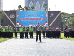 Kapolda Jatim Pimpin Apel Gelar Pasukan Pastikan Kesiapan Personel Operasi Ketupat Semeru 2026
