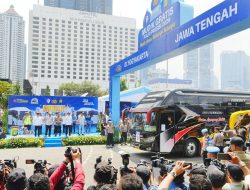 Kapolri Lepas 80 Bus Mudik Gratis, Pastikan Kesiapan Sopir Antar Masyarakat ke Tujuan